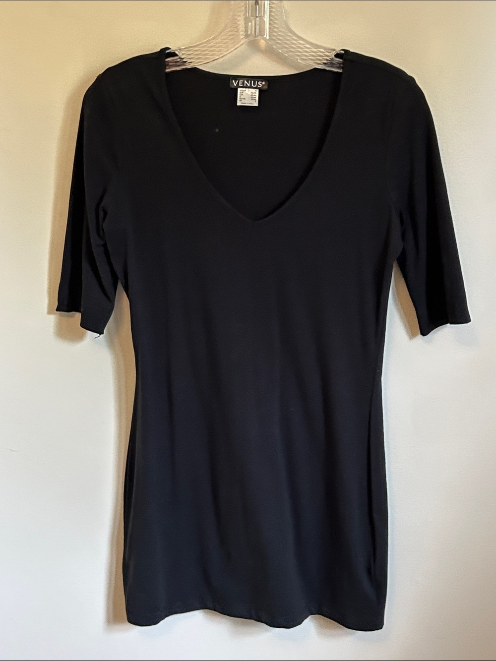 VENUS Black V-Neck Slim Short Sleeve Top